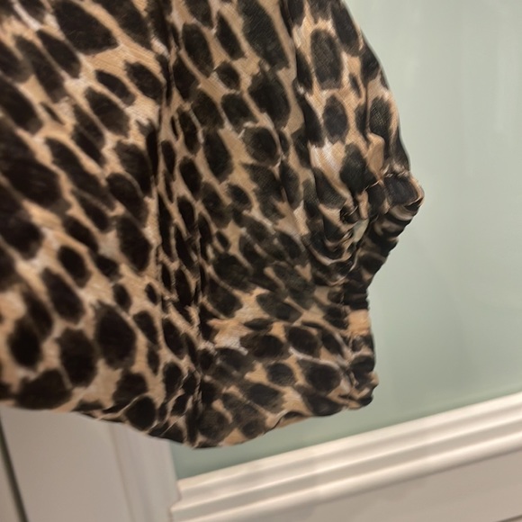 NEW J. Crew Leopard Ruffle Mock Neck Blouse Top Shirt Small - Picture 4 of 4